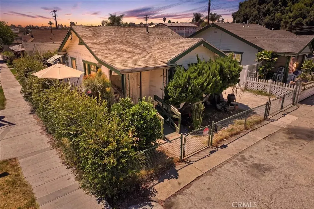 Property Photo:  1335 Termino Avenue  CA 90804 