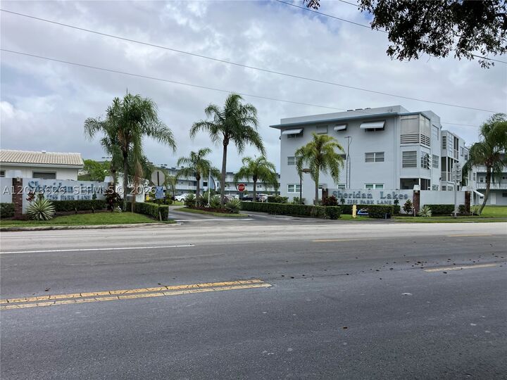 Property Photo:  2300 Park Ln 203  FL 33021 