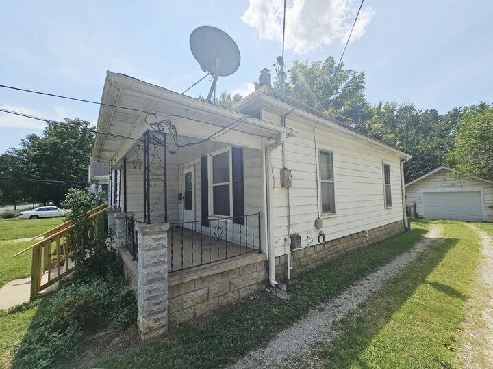 Property Photo: 827 S Missouri Avenue MO 65806