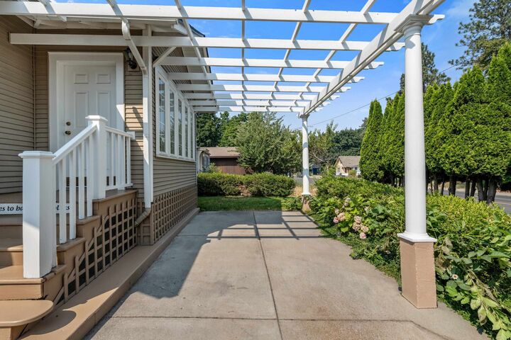 Property Photo:  1128 E 29th Ave Ave 1126 E 29th Ave  WA 99203 