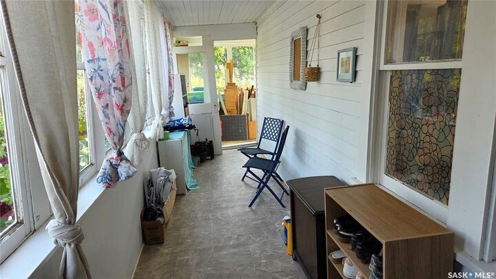 Property Photo: 208 2nd Avenue SK S0H 3E0