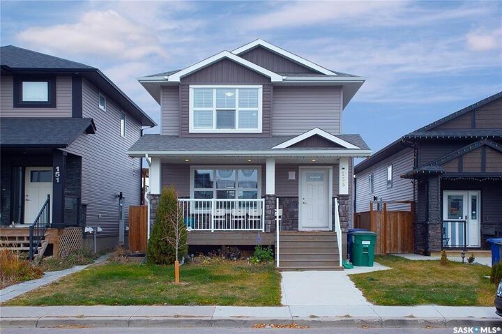 155 Marlatte Crescent — photo 1