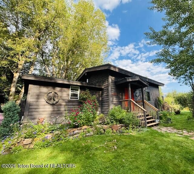 Property Photo: 4293 W Leeper Lane WY 83014