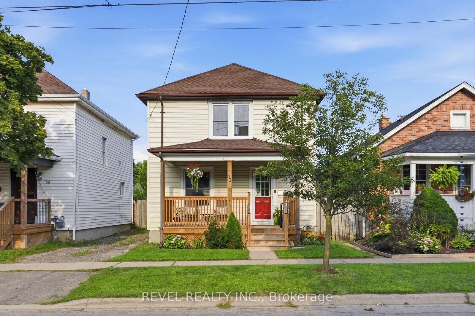 Property Photo:  52 Berryman Avenue  ON L2R 3W9 
