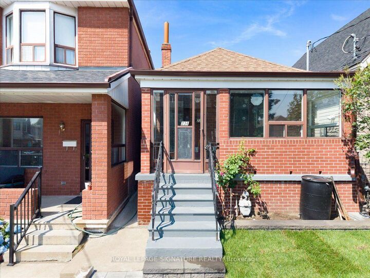 Property Photo:  234 Nairn Avenue  ON M6E 4H4 