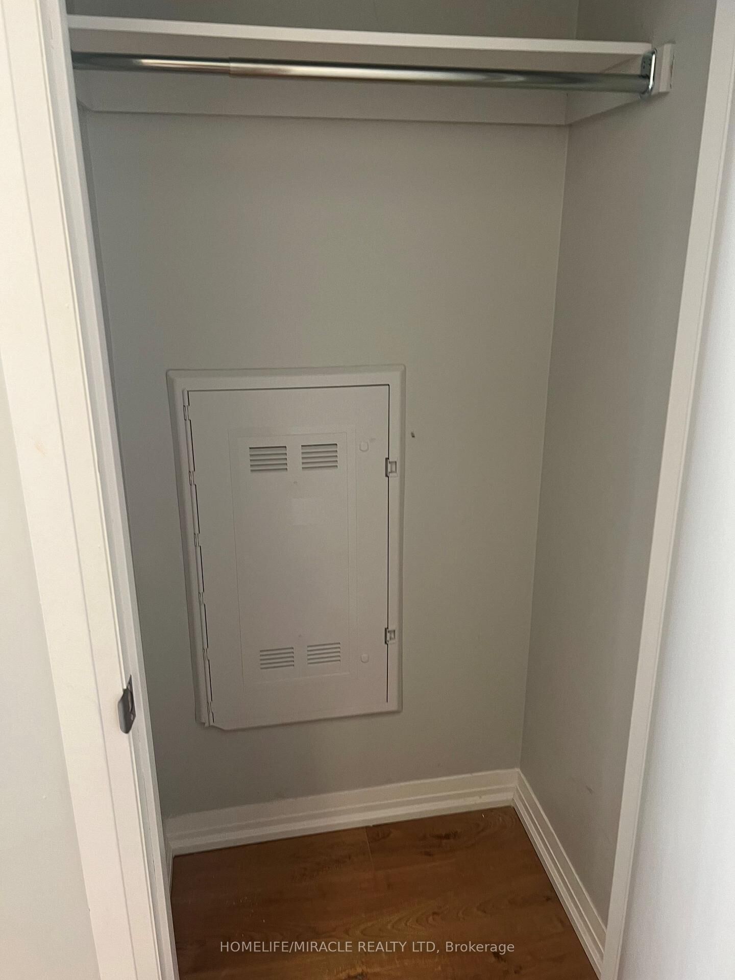 Property Photo: 1165 Journeyman Lane 108 ON L5J 0B6