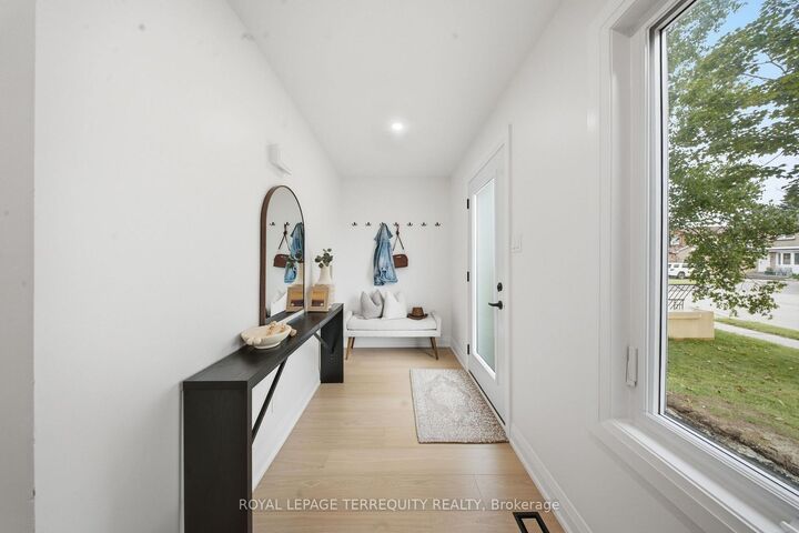 Property Photo: 42 Plumridge Court ON L1S 3Z8