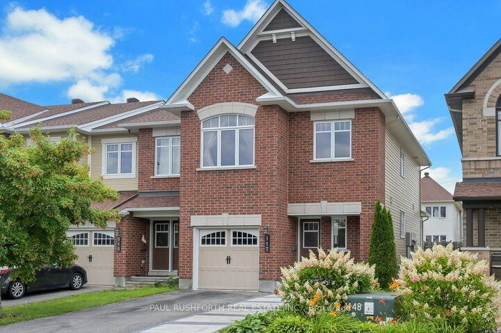Property Photo:  117 Lerta Way  ON K4A 0W5 