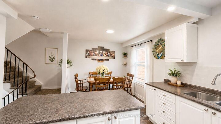 Property Photo: 371 Bronte Street S 92 ON L9T 3K5