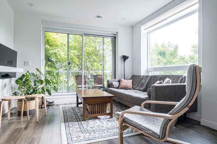 Property Photo:  479 Charlton Avenue E 204  ON L8N 0B4 