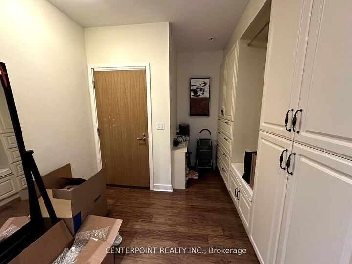 Property Photo: 3985 Grand Park Drive 2806 ON L5B 4A7