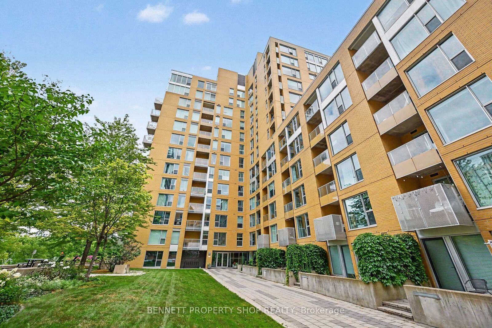 Property Photo:  250 Lett Street 1304  ON K1R 0A8 