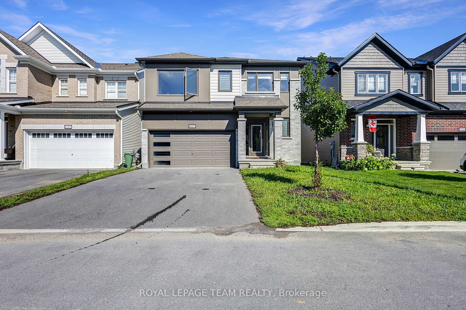 Property Photo: 1007 Showman Street ON K0A 2Z0