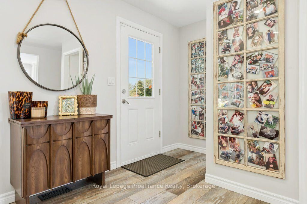 Property Photo: 62 Barbara Street ON K8V 1Z5