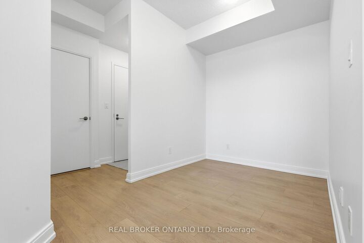 Property Photo: 540 Bur Oak Avenue 307 ON L6C 0Y2