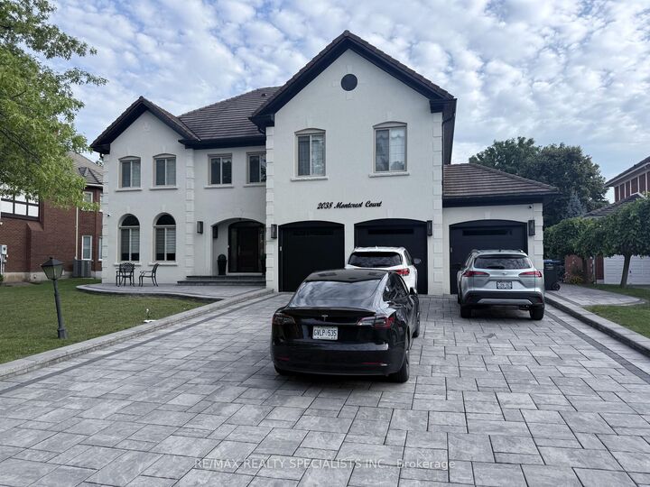 Property Photo: 2038 Montcrest Court Bsmnt ON L5M 4Y2