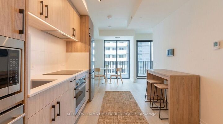 Property Photo:  109 Erskine Avenue 1210  ON M4P 0G8 