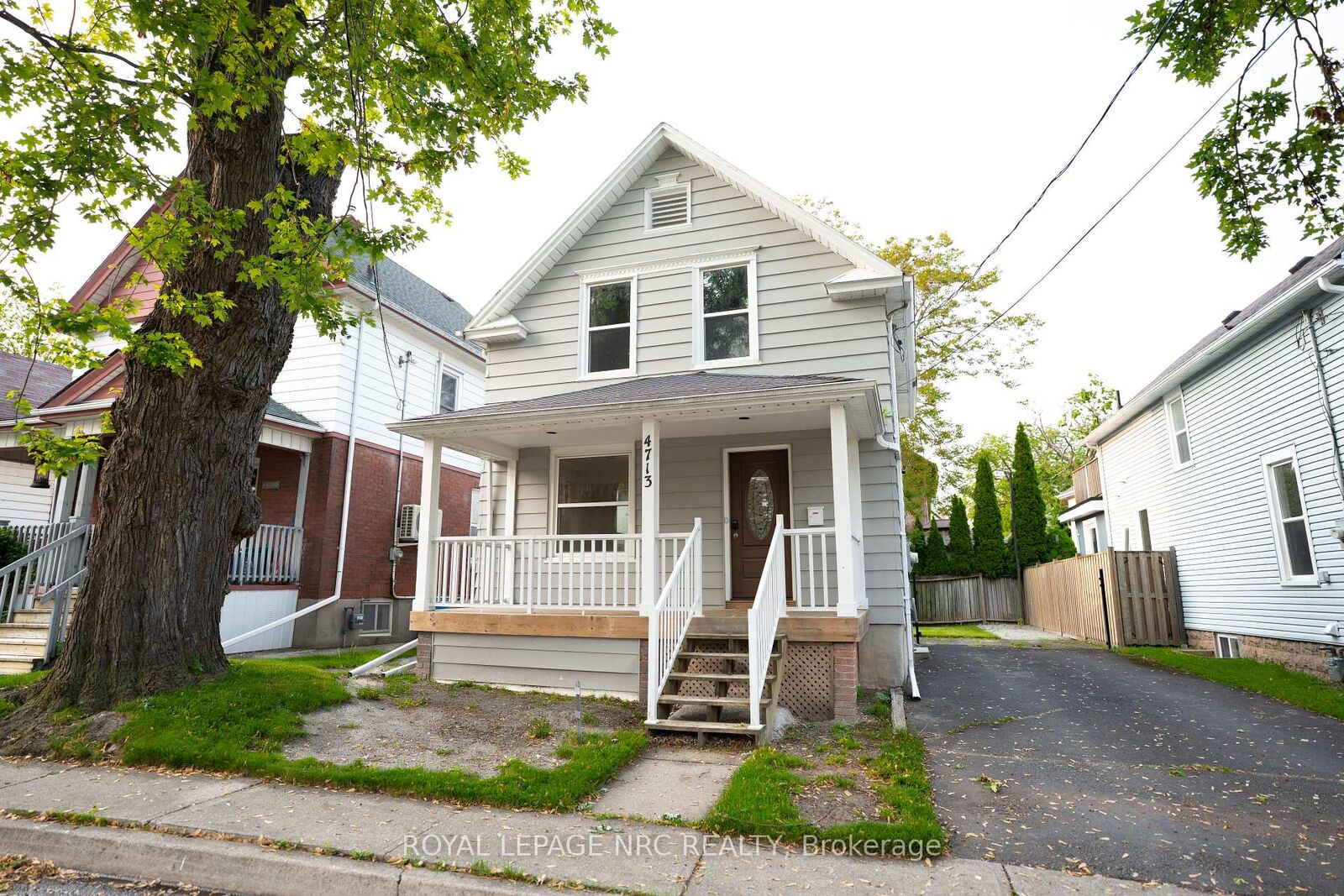 Property Photo: 4713 Cookman Crescent N ON L2E 1C1