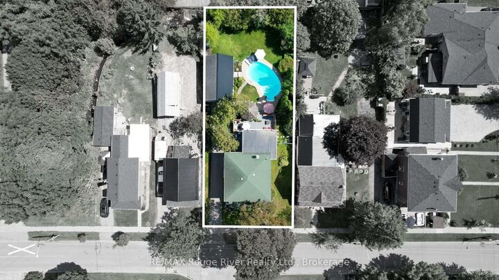 Property Photo:  522 George Street  ON K9A 3N2 
