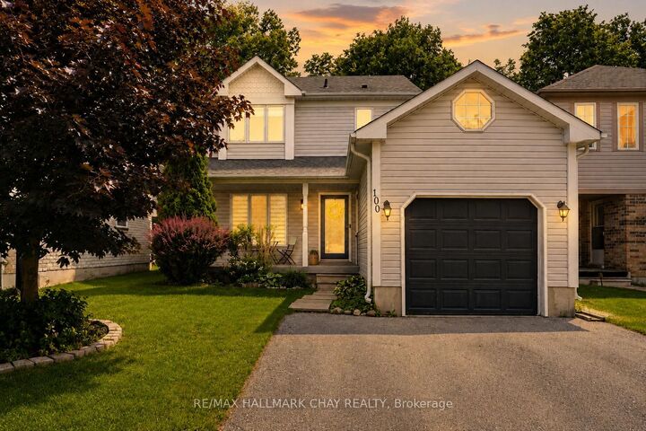 Property Photo:  100 Copeman Crescent  ON L4N 8B3 
