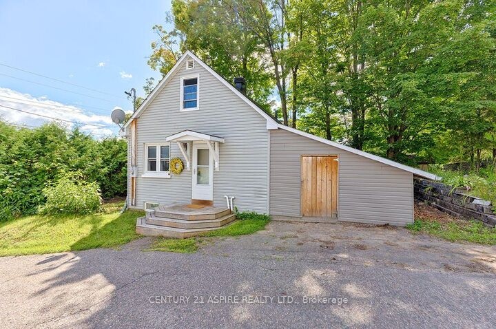 Property Photo: 168 Bonnechere Street E ON K0J 1T0
