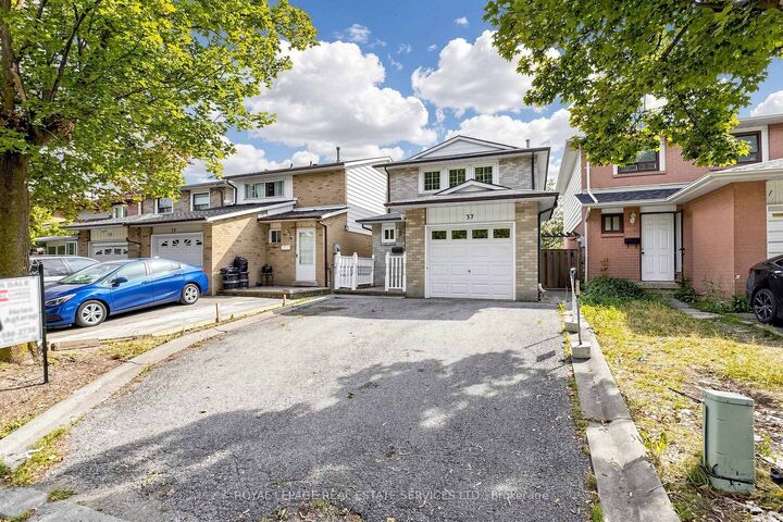 Property Photo:  37 Woodsview Avenue  ON M9W 6B9 