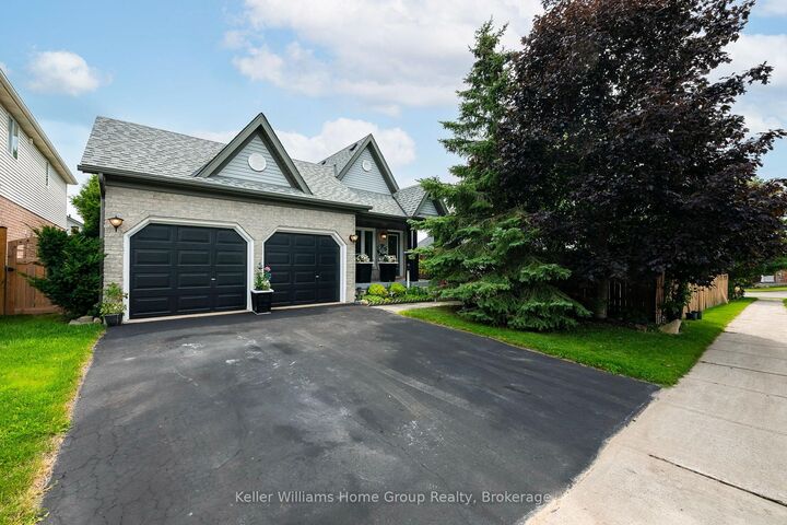 Property Photo: 16 Althorp Drive ON L9W 5H8