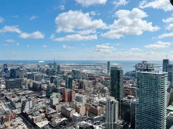 Property Photo: 197 Yonge Street 5006 ON M5B 1M4