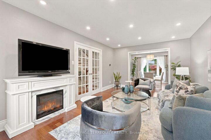 Property Photo: 2656 Spruce Needle Drive ON L5L 1M9