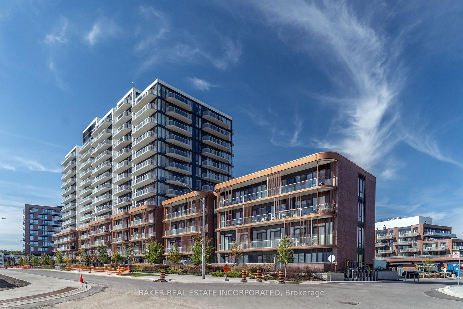 Property Photo: 220 Missinnihe Way 102 ON L5H 0A9