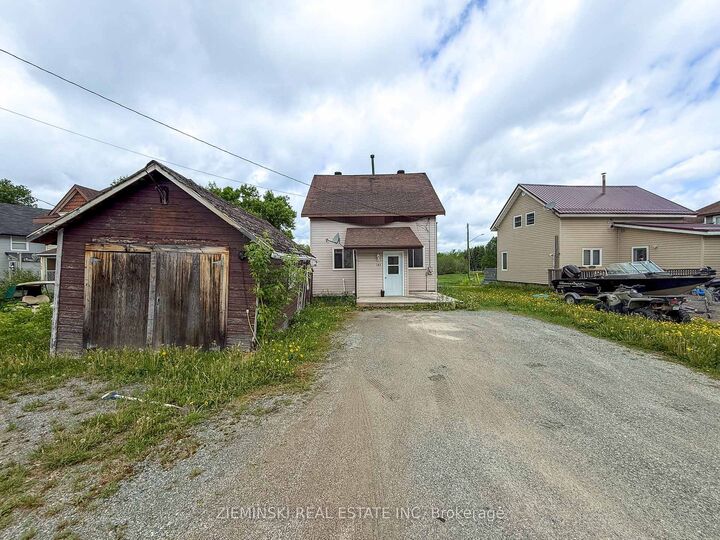 Property Photo: 143 Essex Avenue ON P0K 1E0