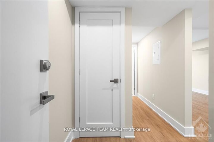 Property Photo:  366 Winona Avenue 1  ON K1Z 5H7 