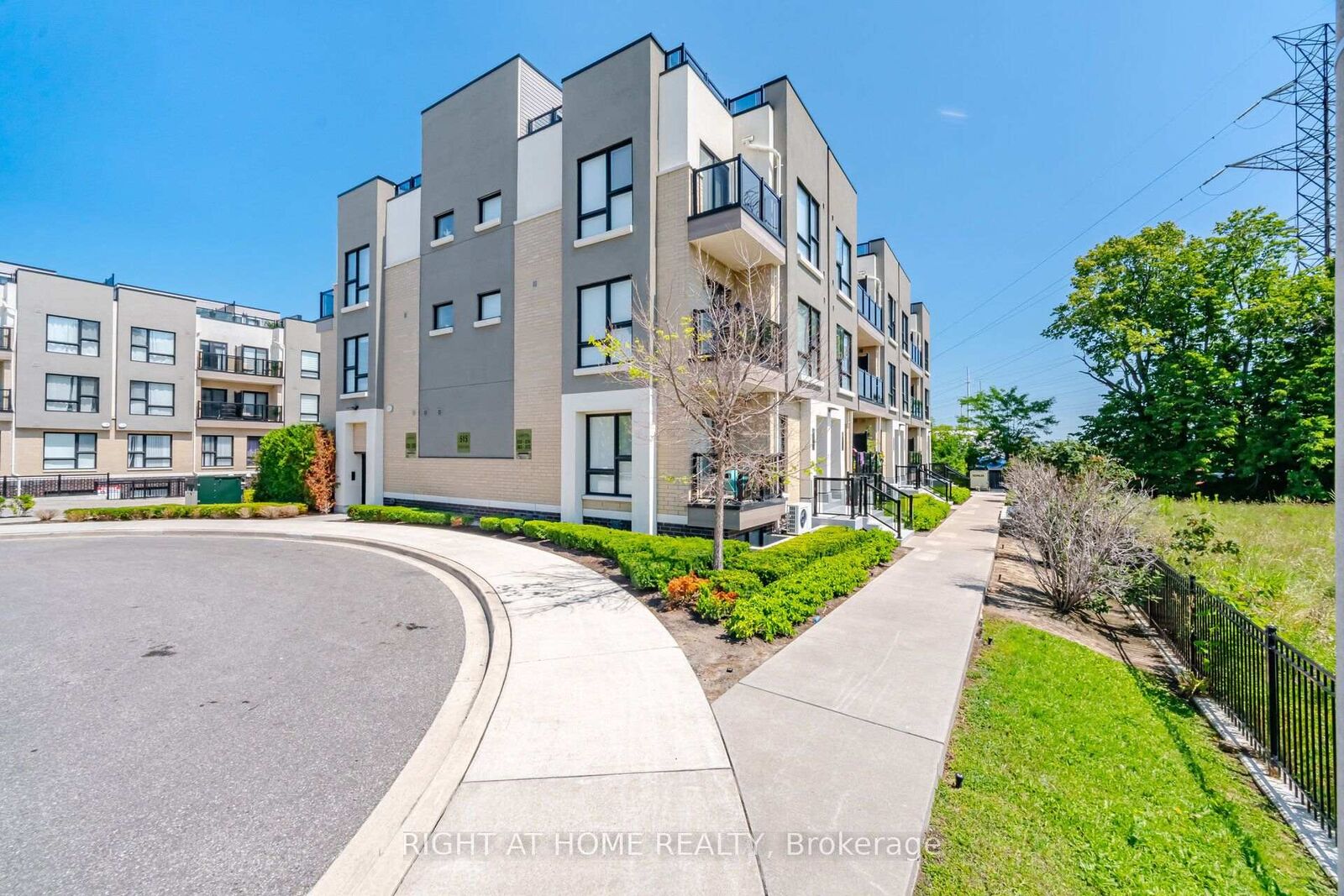 Property Photo: 515 Kingbird Grove 233 ON M1B 5R7