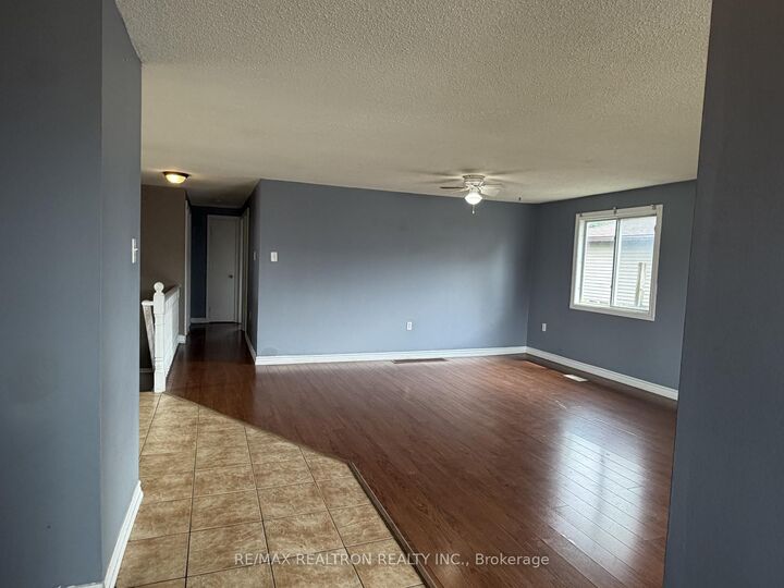 Property Photo:  420 Grove Street E  ON L4M 5R9 