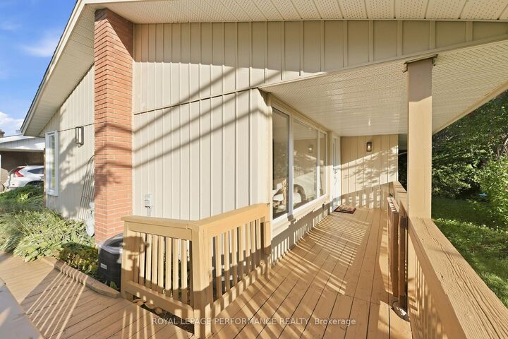 Property Photo: 3149 Southmore Drive E ON K1V 6Z6