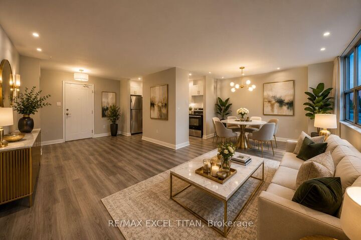 Photo de la propriété:  5 Glamorgan Avenue 814  ON M1P 4P1 
