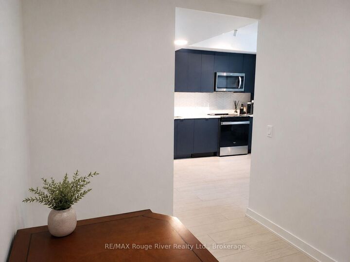 Property Photo:  1614 Charles Street 439  ON L1N 0P4 
