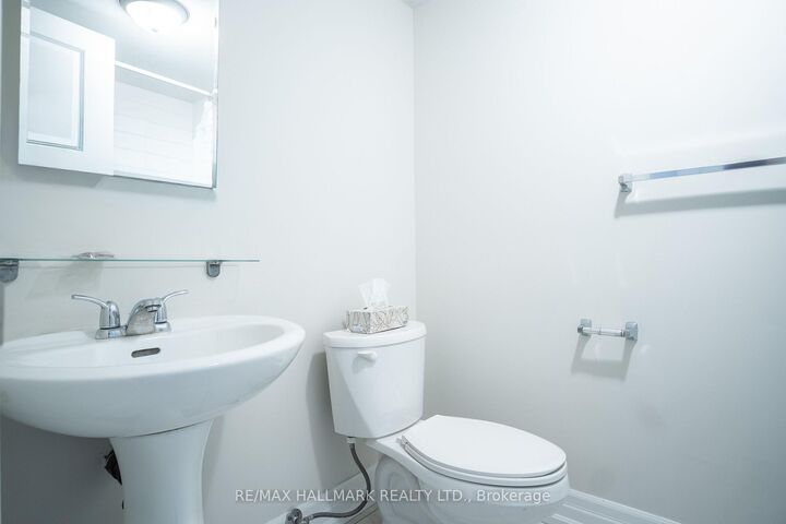 Property Photo:  35 Roberta Drive Basement 1  ON M6A 2J6 
