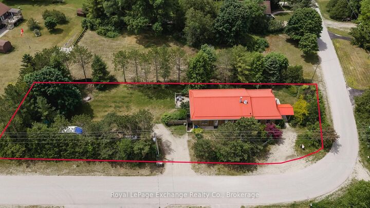 Property Photo:  141 Bell Drive  ON N2Z 2X3 