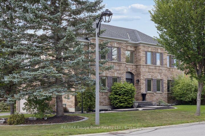Property Photo: 10 Windbreak Crescent ON L1P 1P8