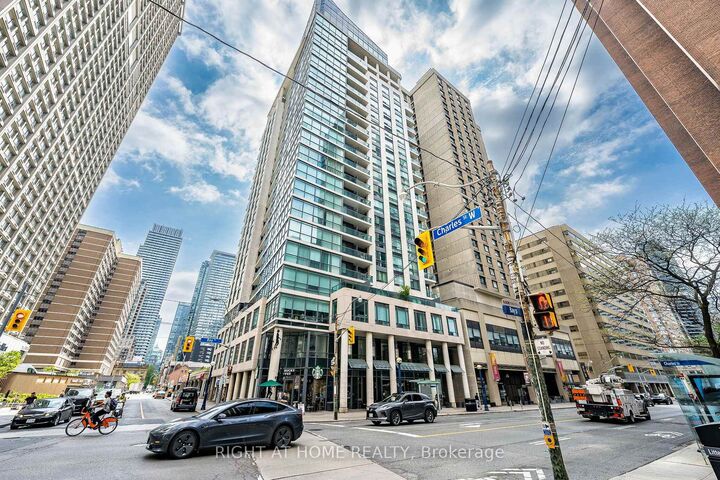 1121 Bay Street 1106 — photo 1