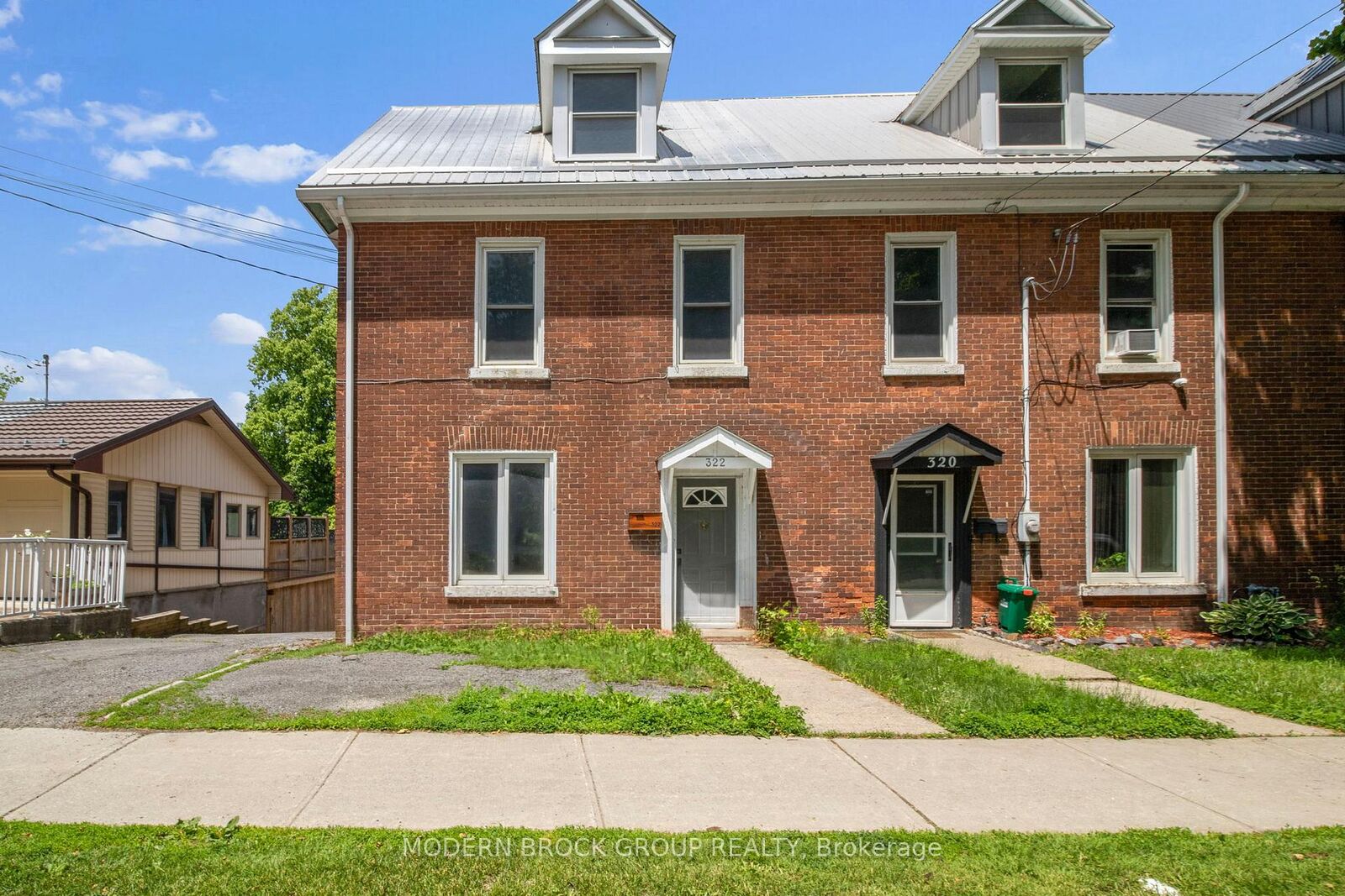 Property Photo: 322 King Street W ON K6V 3S3