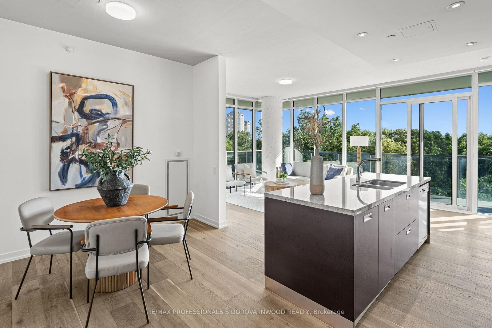 Property Photo: 88 Park Lawn Road 305 ON M8Y 0B5