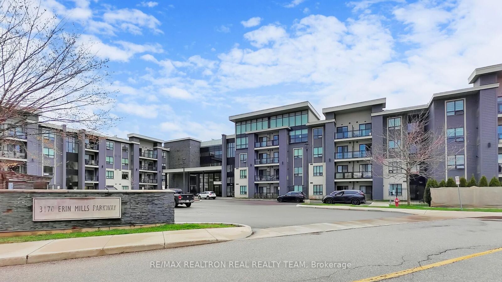 Property Photo:  3170 Erin Mills Parkway 332  ON L5L 0B6 