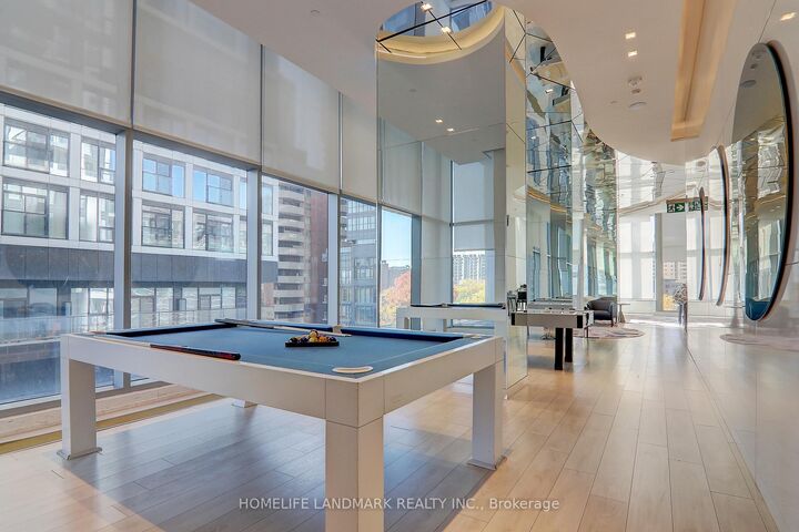 251 Jarvis Street 1718 — photo 1