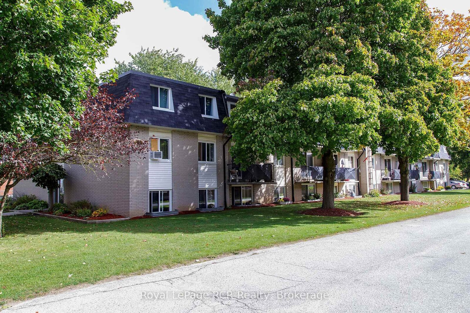 Property Photo: 118 Preston Street Unit 102 ON N0G 1A0