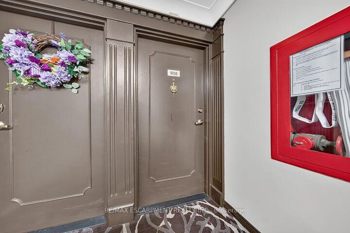 Property Photo: 30 Harrisford Street 908 ON L8K 6N1