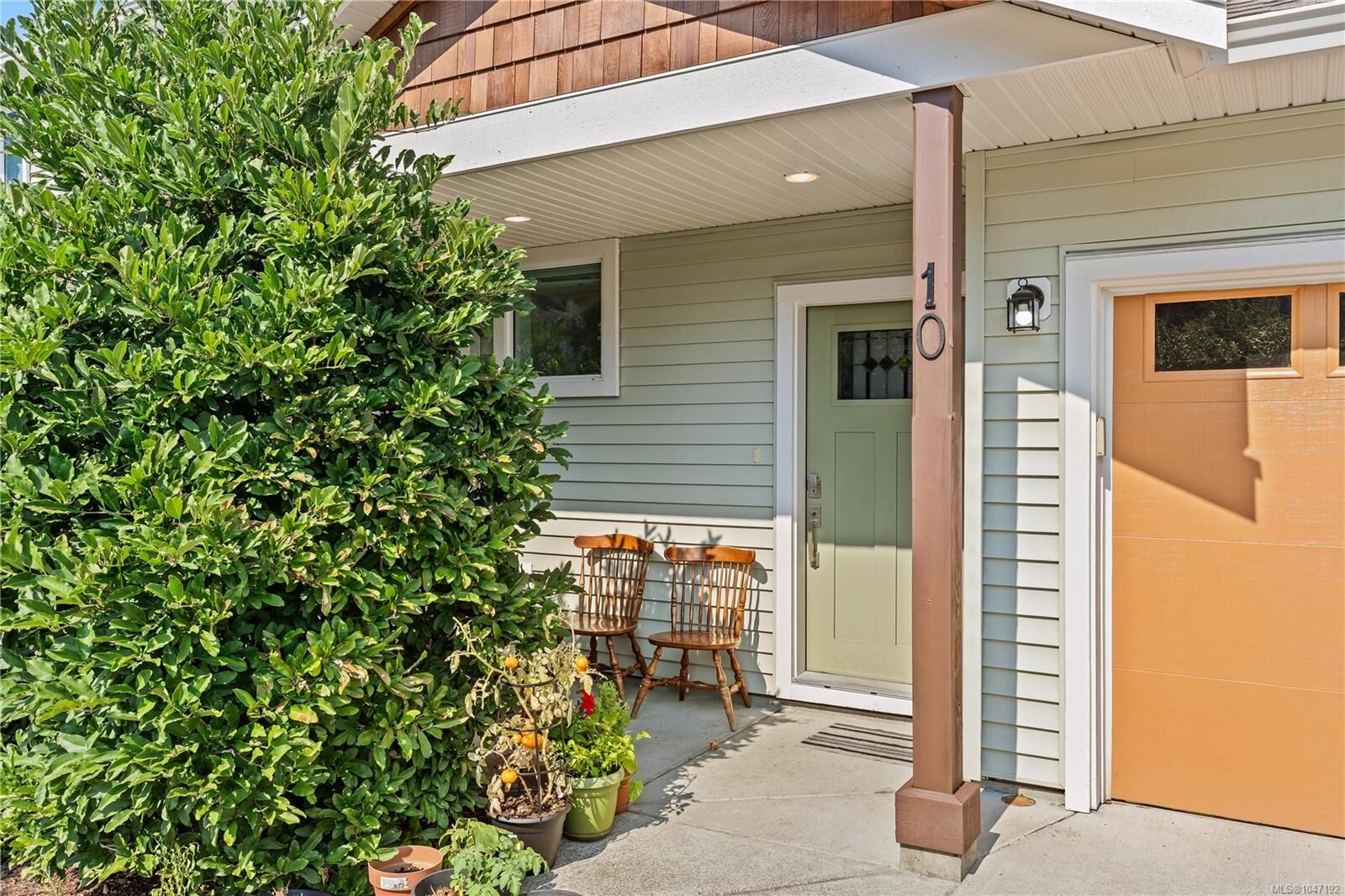 Property Photo: 2109 13th St #10 BC V9N 0B1