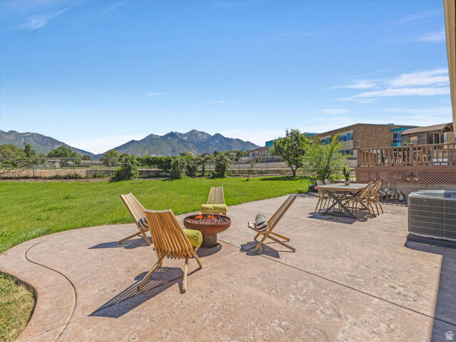 Property Photo:  1489 E Verde Cir S  UT 84093 