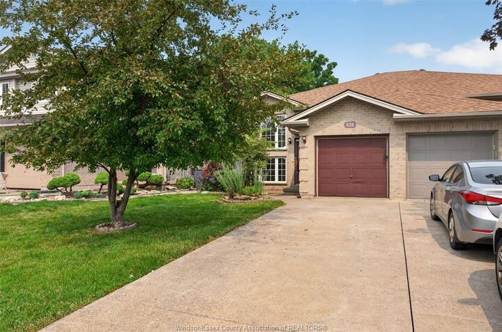 Property Photo: 828 Michael Drive ON N8N 5A3